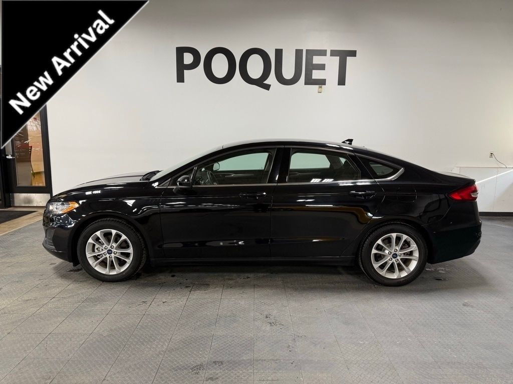 2020 Ford Fusion SE's photo