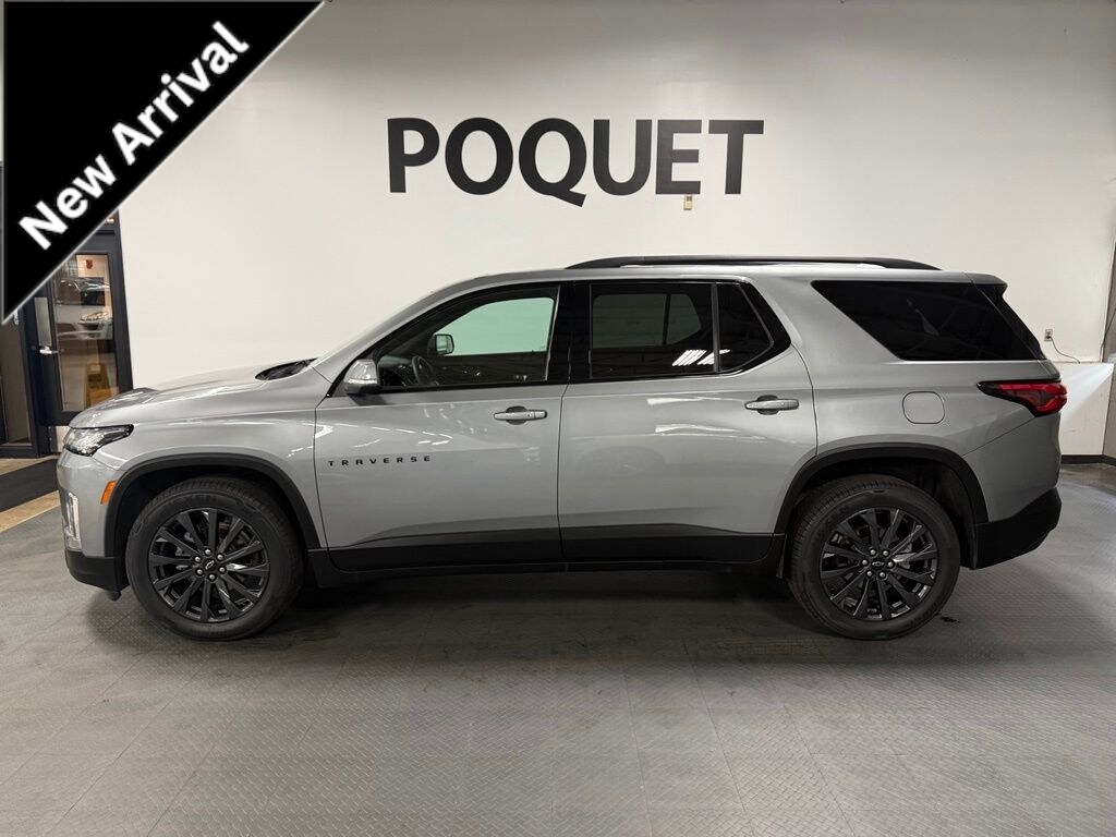 Used 2023 Chevrolet Traverse RS SUV
