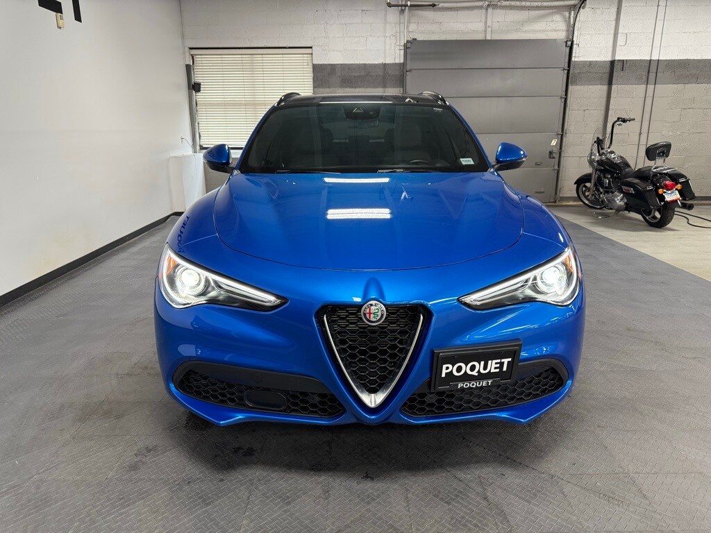 2021 Alfa Romeo Stelvio Ti Sport photo 3