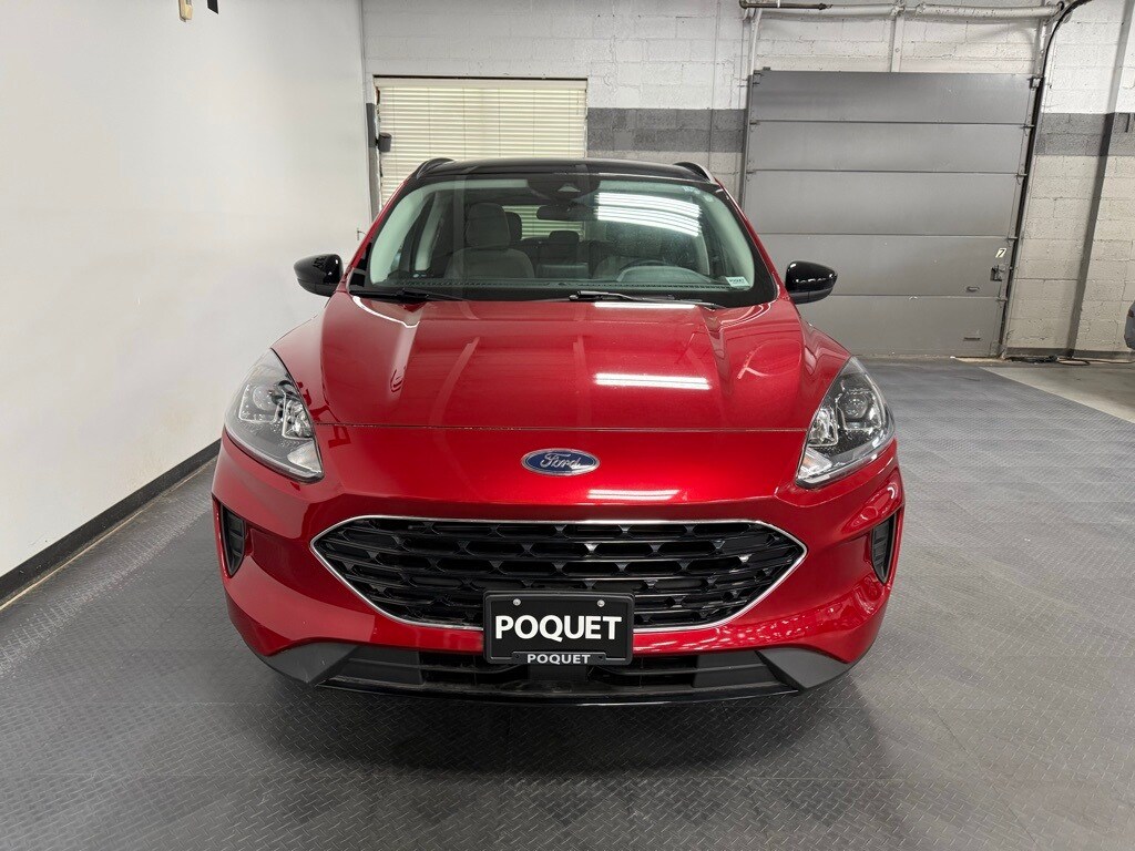 2021 Ford Escape SE photo 3