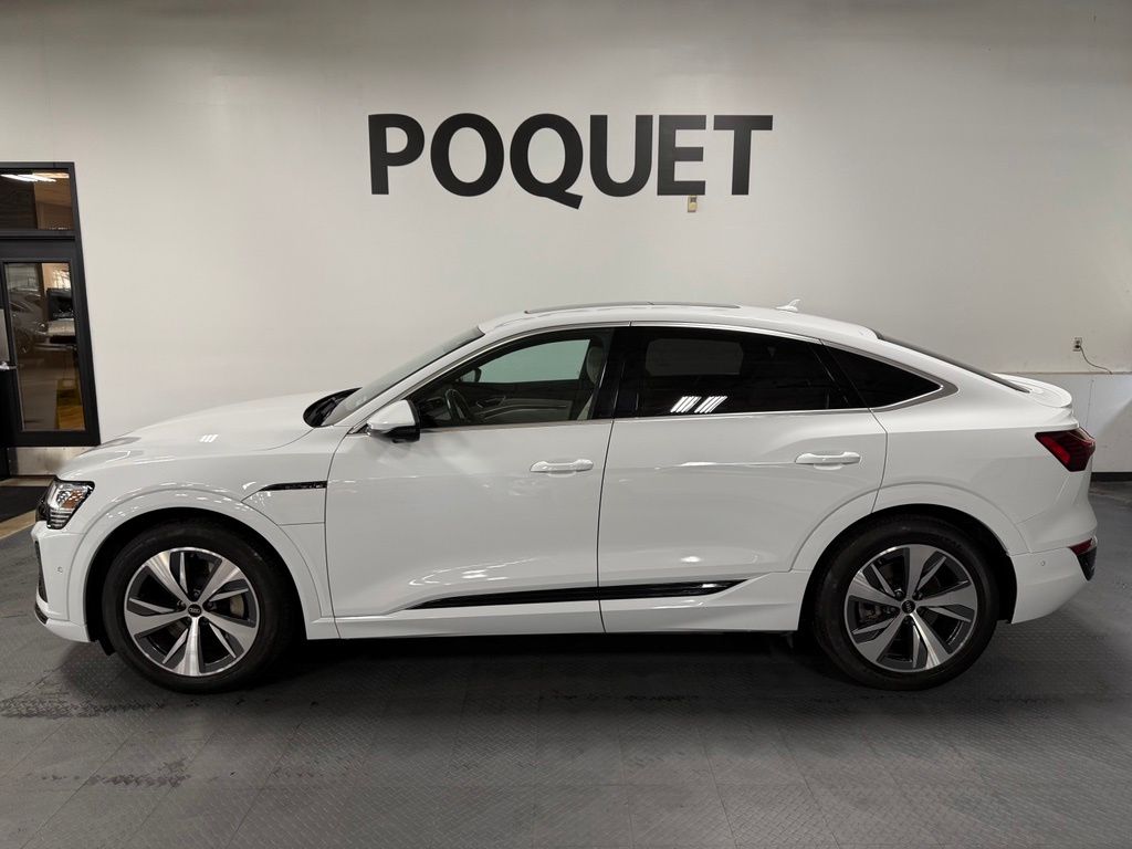 2024 Audi Q8 Sportback e-tron