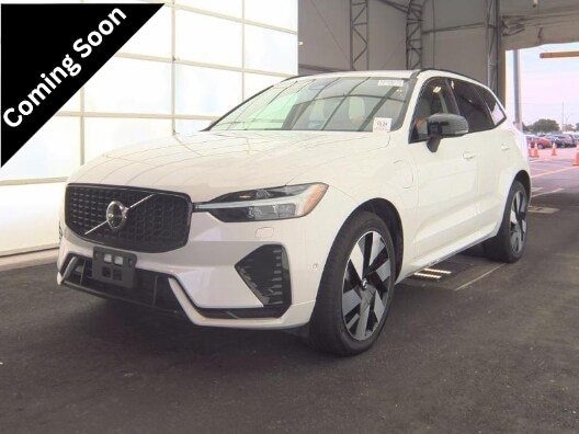 2024 Volvo XC60 T8 Plus Dark Theme AWD's photo