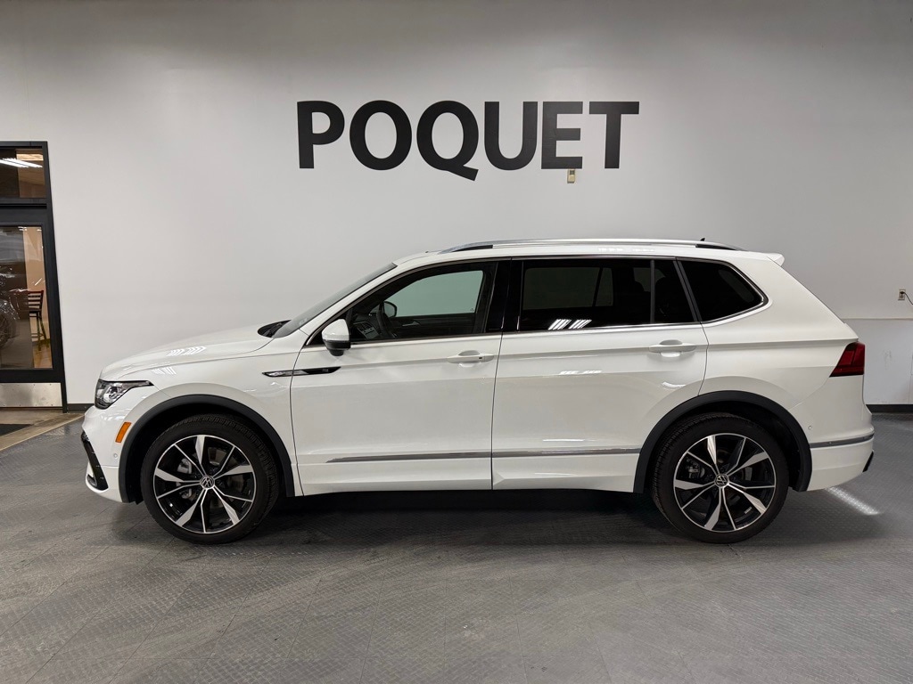 2024 Volkswagen Tiguan SEL R-LINE's photo