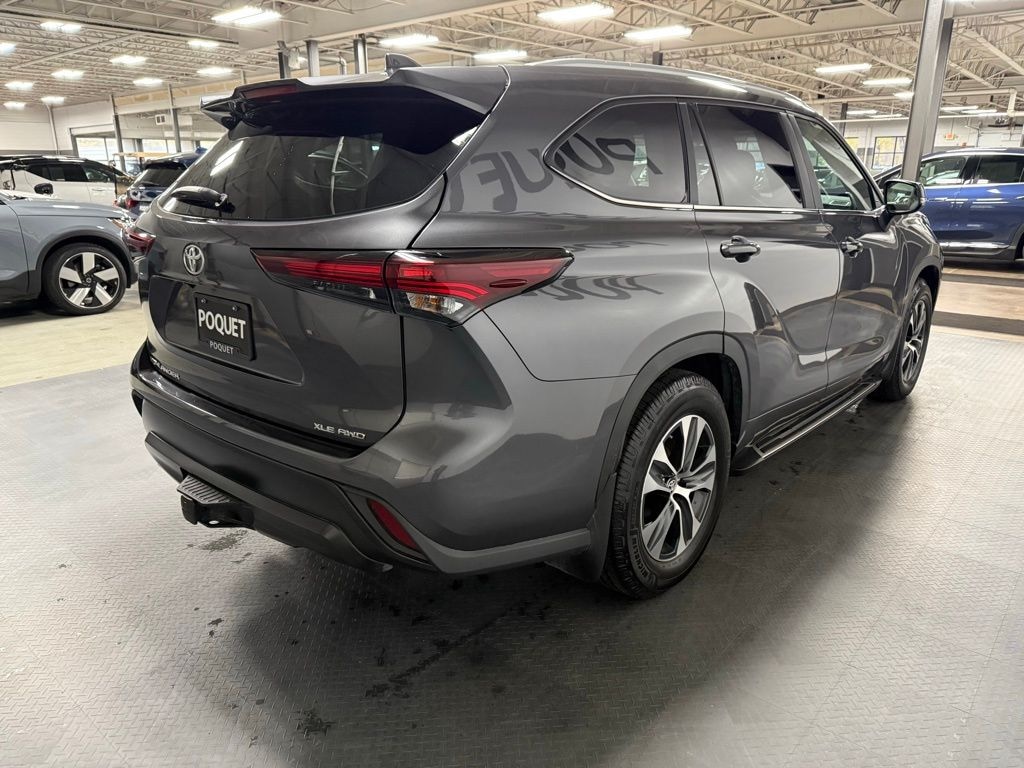 Used 2024 Toyota Highlander XLE SUV