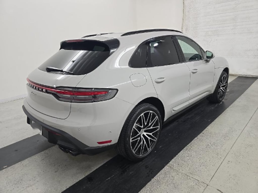 Used 2024 Porsche Macan Base SUV