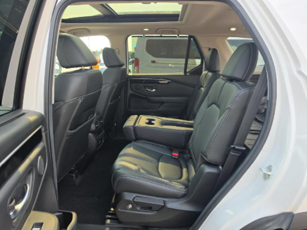Used 2024 Honda Pilot Touring SUV