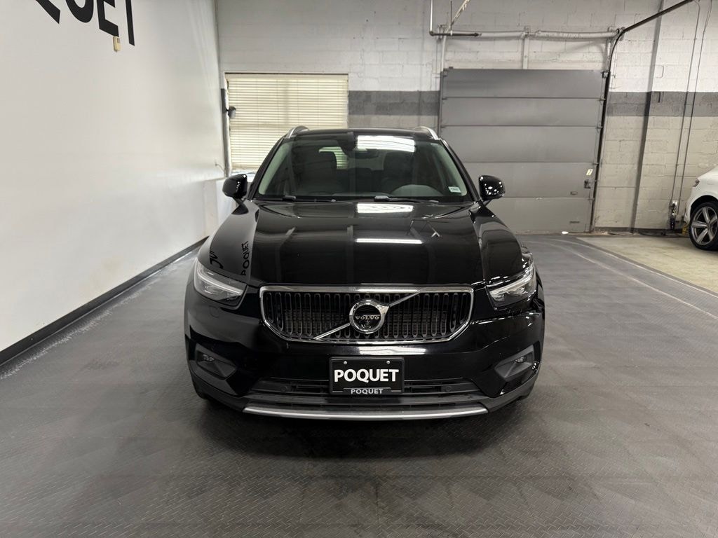 Used 2021 Volvo XC40 Momentum SUV