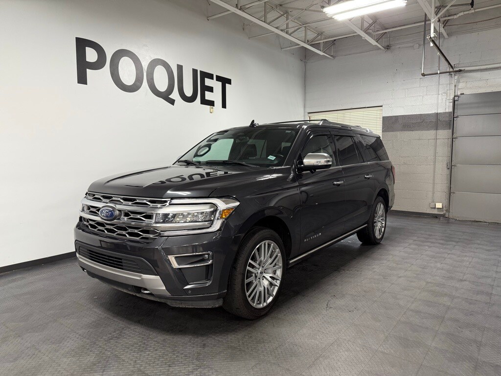 2022 Ford Expedition MAX Platinum photo 2