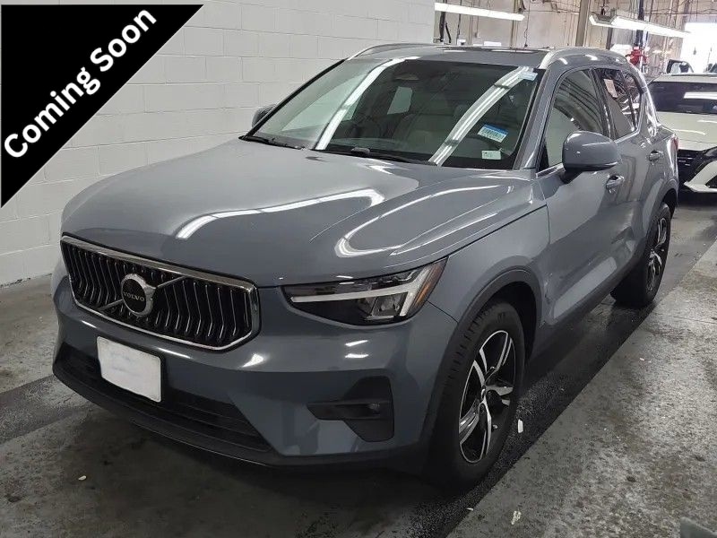 2023 Volvo XC40 B5 Plus Bright AWD's photo