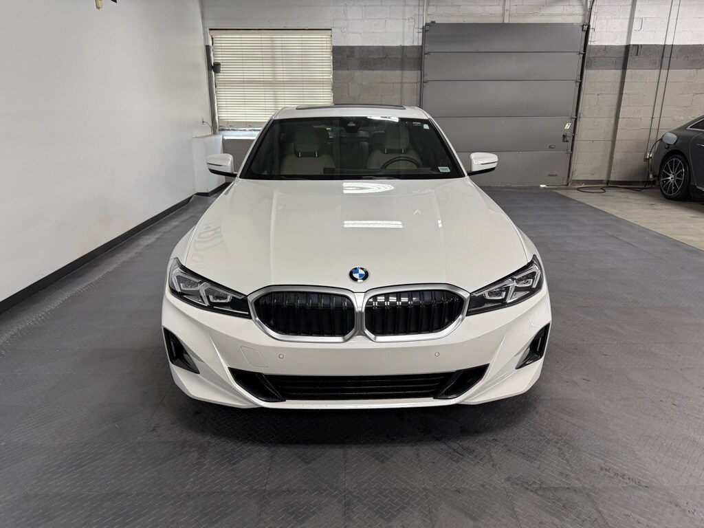 2024 Bmw 330i photo 2