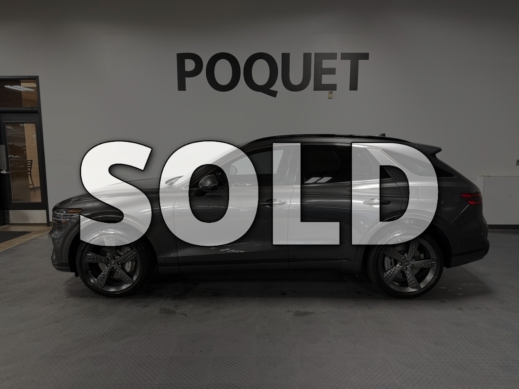 2024 GENESIS GV70 Standard's photo