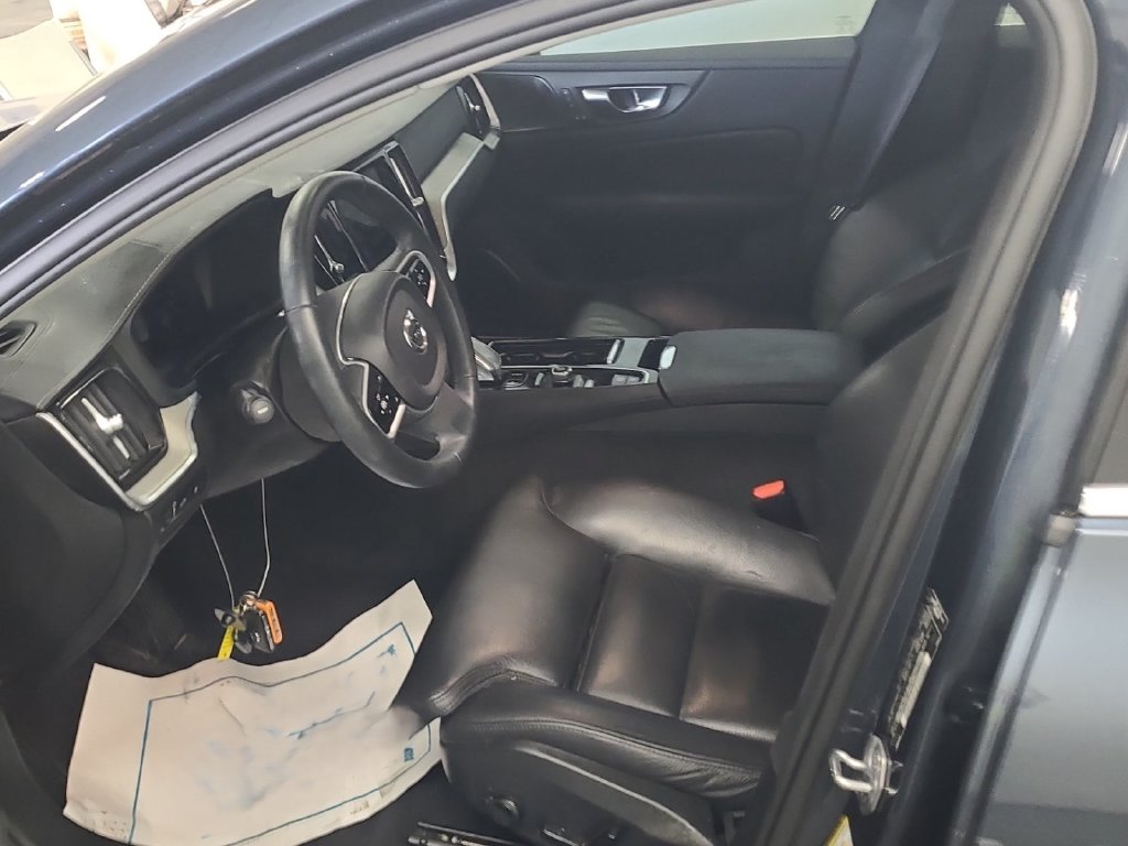 Used 2021 Volvo S60 Recharge Plug-In Hybrid T8 Inscription Sedan