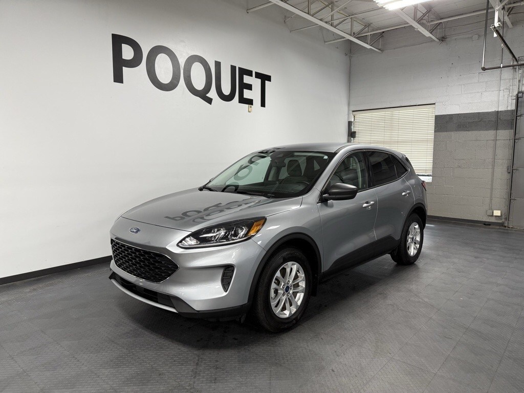 2022 Ford Escape Hybrid SE photo 2