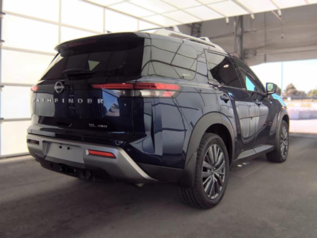 Used 2023 Nissan Pathfinder SL SUV