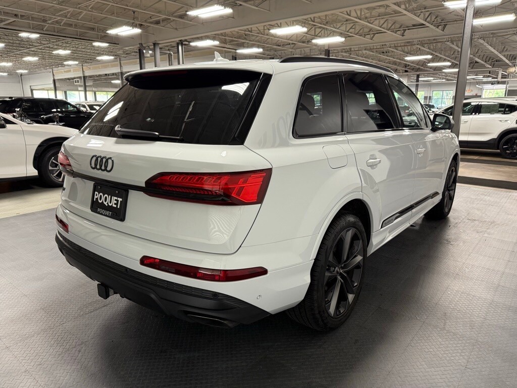 2025 Audi Q7 55 Premium Plus photo 3