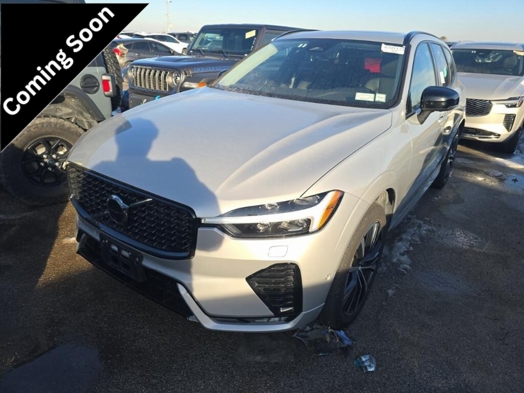 2025 Volvo XC60 Plus's photo