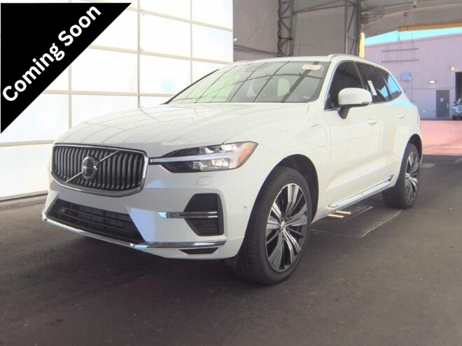 2023 Volvo XC60 T8 Ultimate Bright Theme AWD's photo