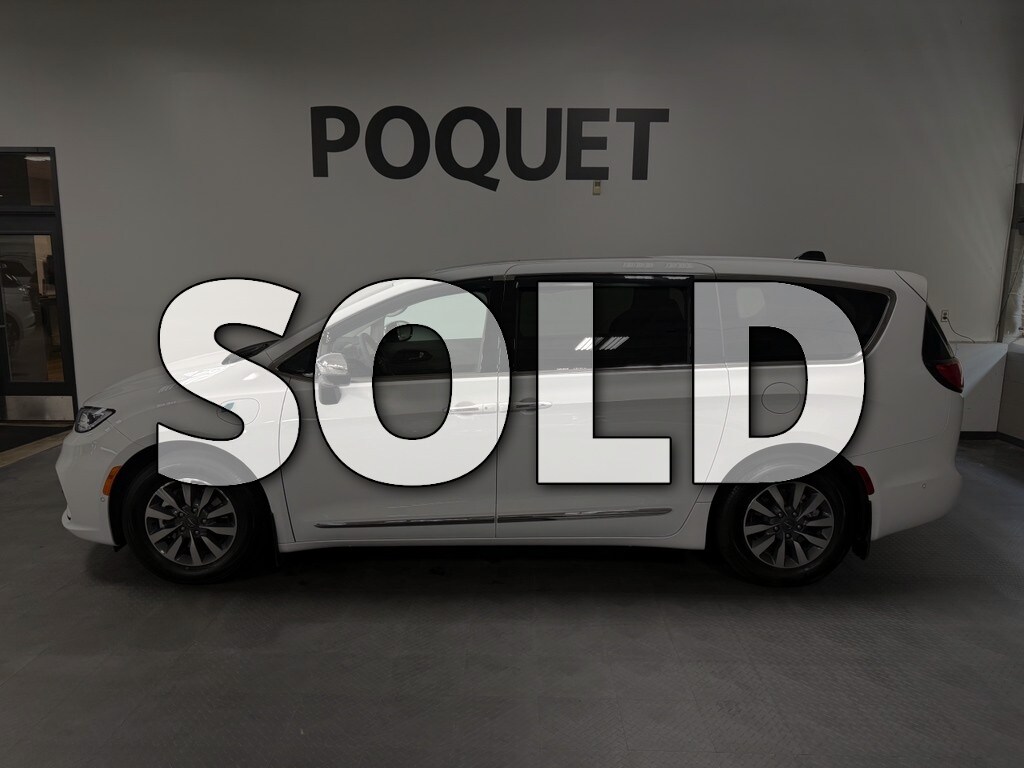 Used 2023 Chrysler Pacifica Hybrid Limited Minivan/Van