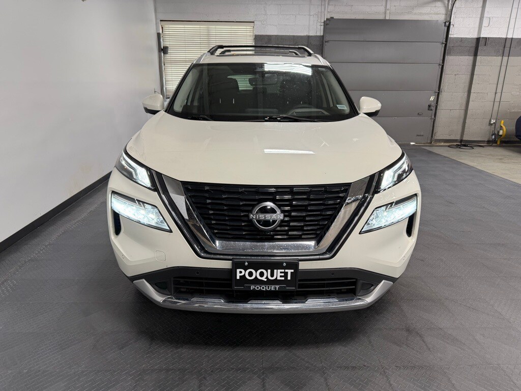 2023 Nissan Rogue Platinum photo 3