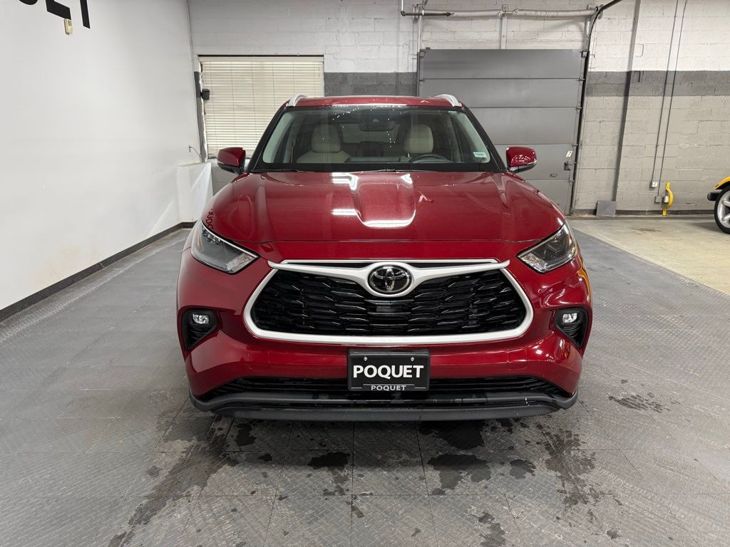 Used 2024 Toyota Highlander XLE SUV
