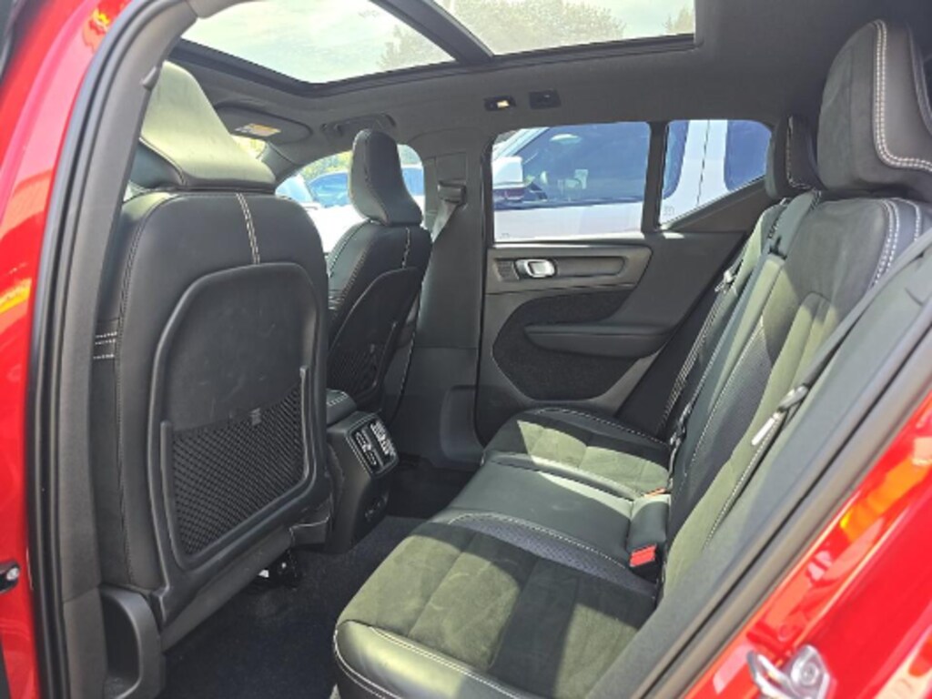 Used 2021 Volvo XC40 Recharge Pure Electric P8 SUV