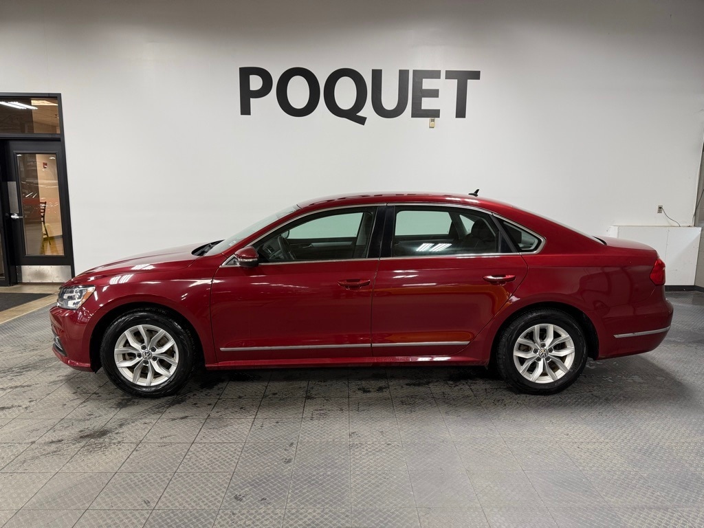 2016 Volkswagen Passat S