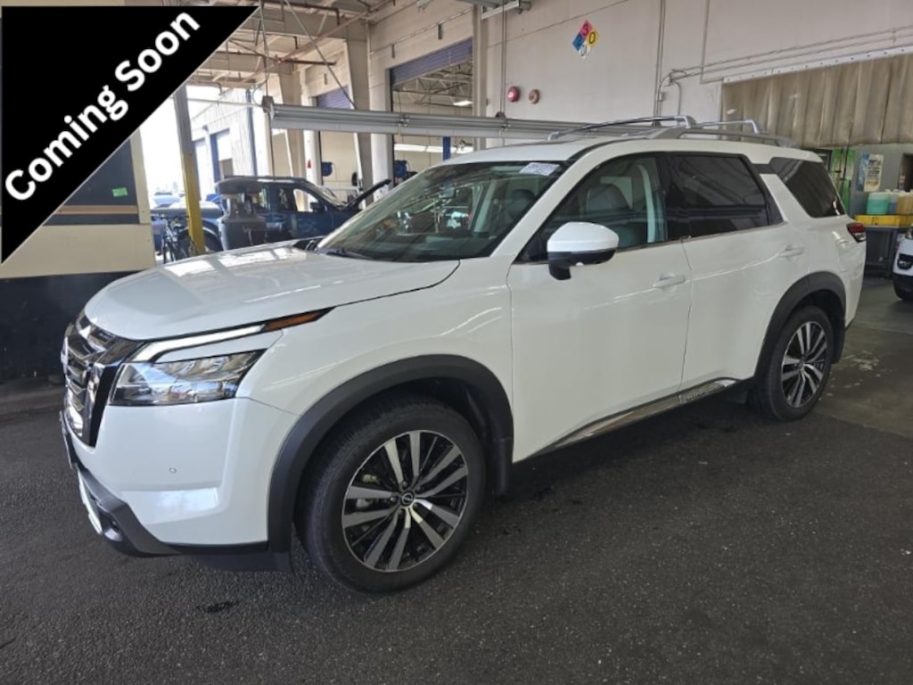 Used 2024 Volvo XC60 B5 Plus Dark Theme SUV