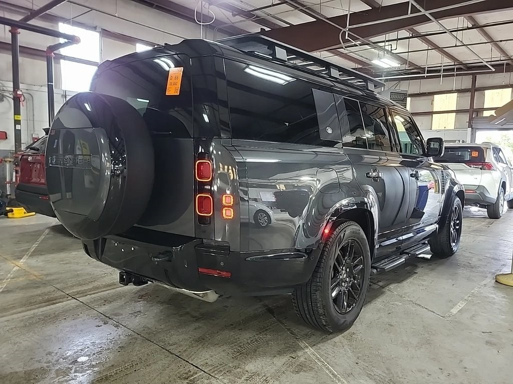 Used 2024 Land Rover Defender 130 X-Dynamic SE SUV