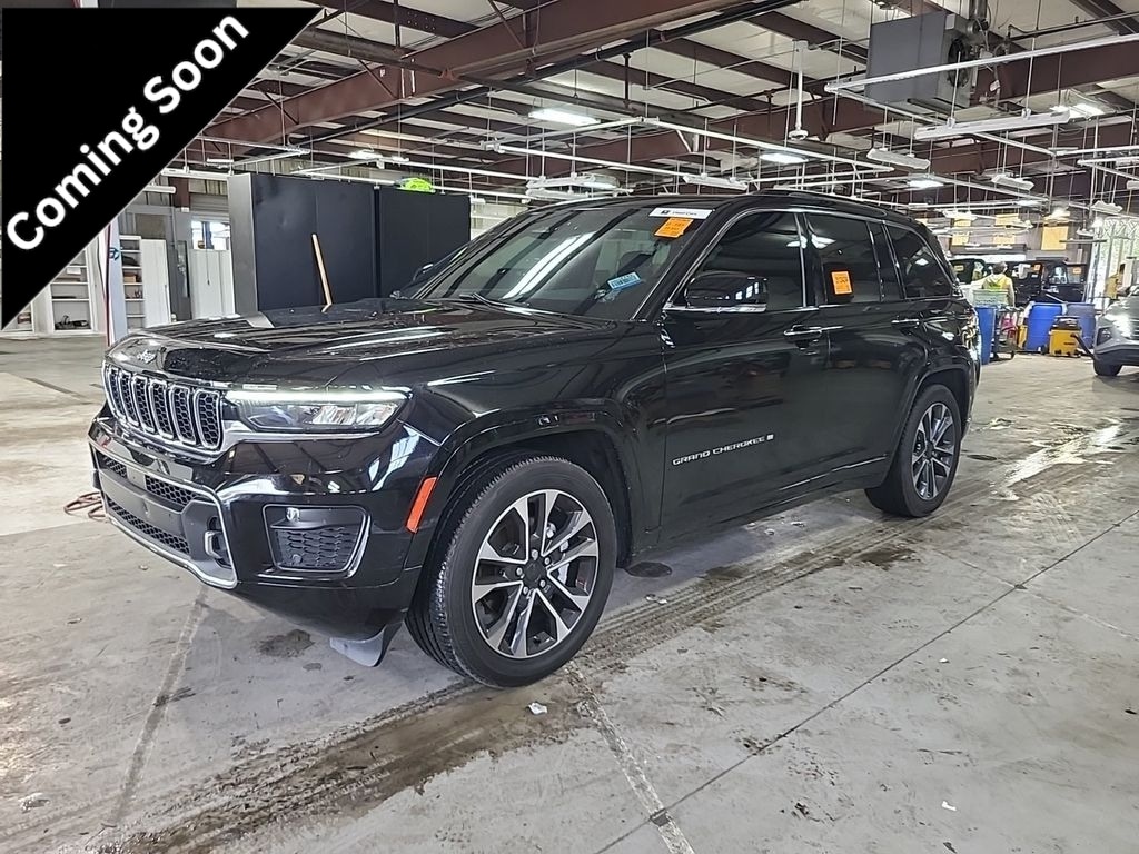 2022 Jeep Grand Cherokee Overland 4x4's photo