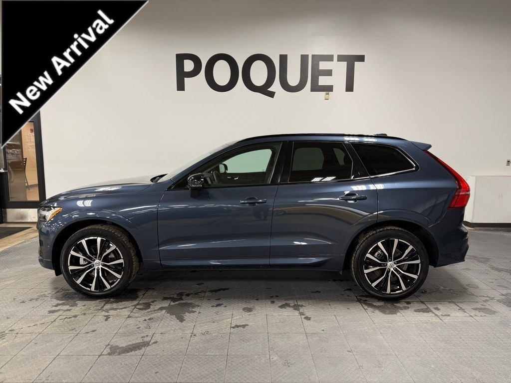 2023 Volvo XC60 Plus's photo