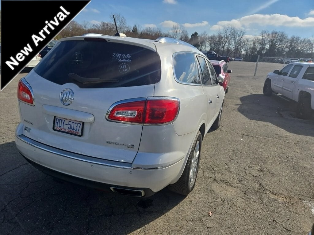 2017 Buick Enclave Leather's photo