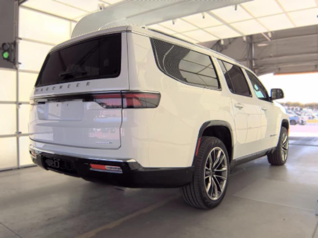 Used 2024 Jeep Wagoneer L Series III SUV