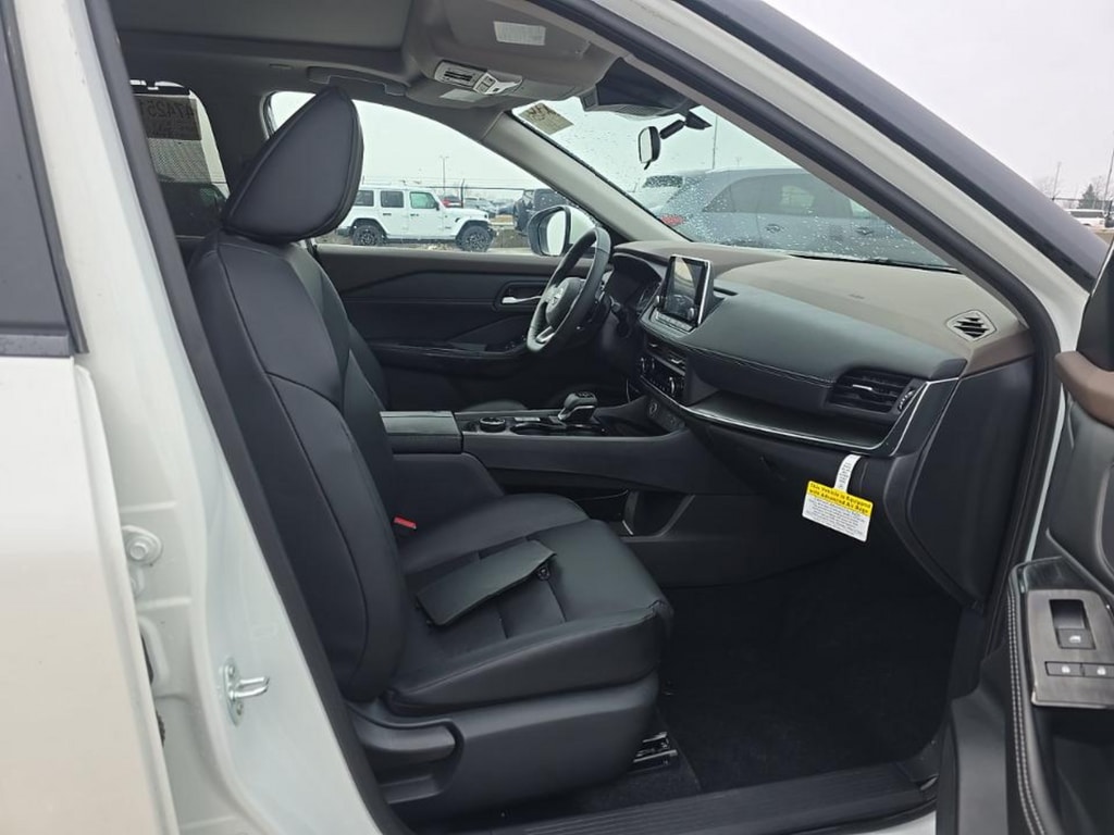 Used 2023 Nissan Rogue SV SUV