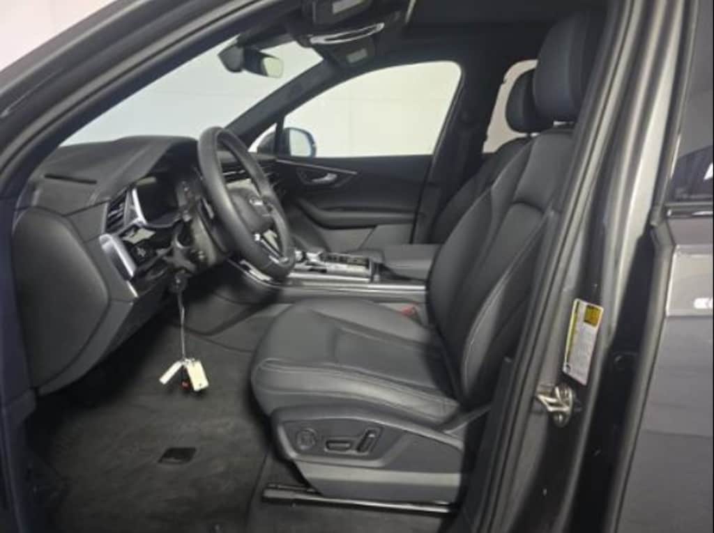Used 2025 Audi Q7 55 Premium Plus SUV