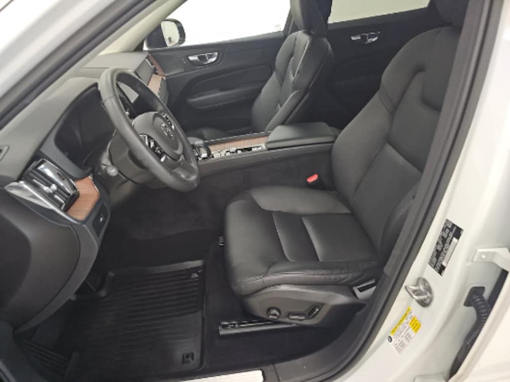 Used 2023 Volvo XC60 B5 Plus Dark Theme SUV