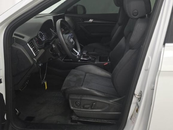 2022 Audi SQ5 Premium photo 2