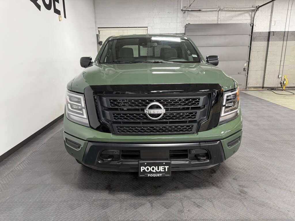 2024 Nissan Titan SV photo 3