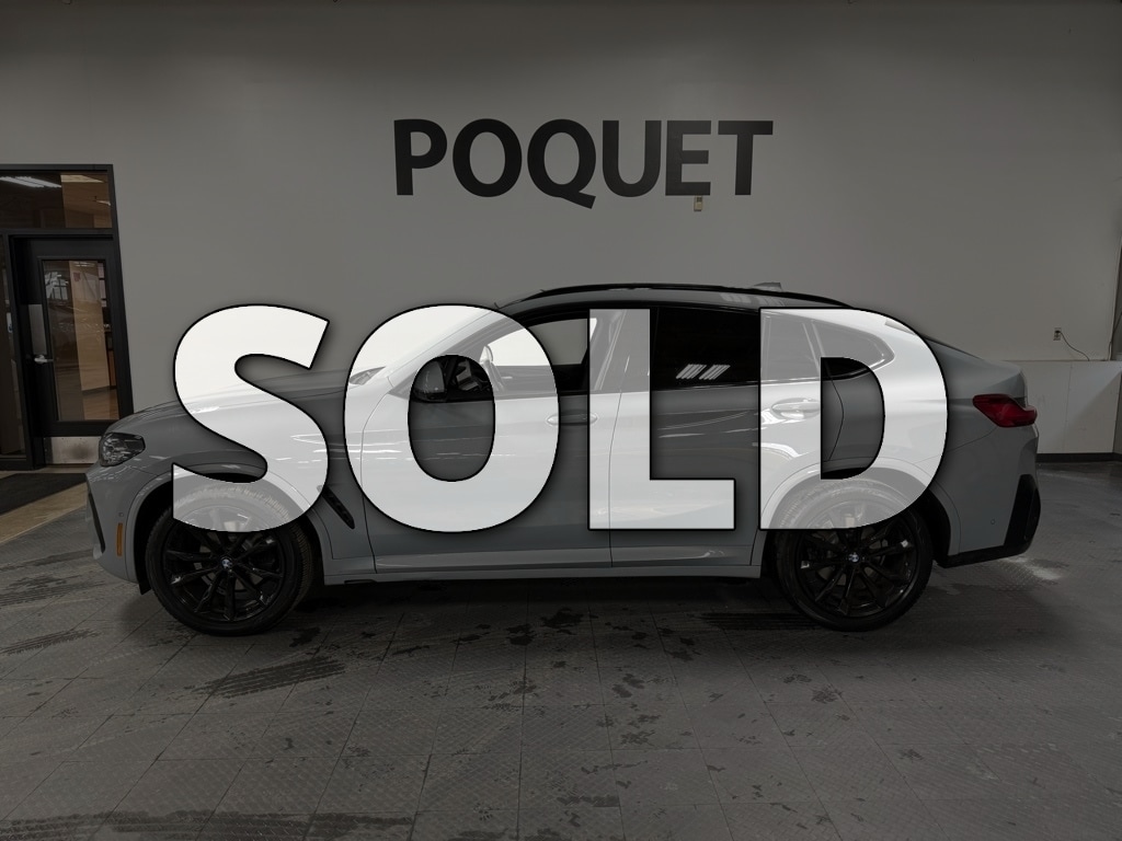 2023 BMW X4 30i's photo