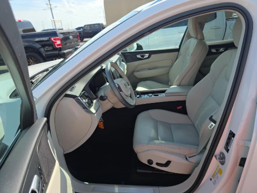 Used 2023 Volvo XC60 Recharge Plug-In Hybrid T8 Plus Bright Theme SUV