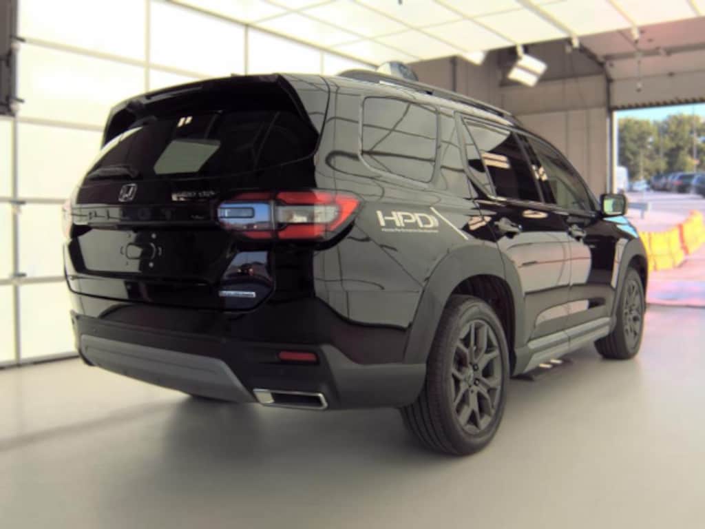 Used 2024 Honda Pilot Touring SUV