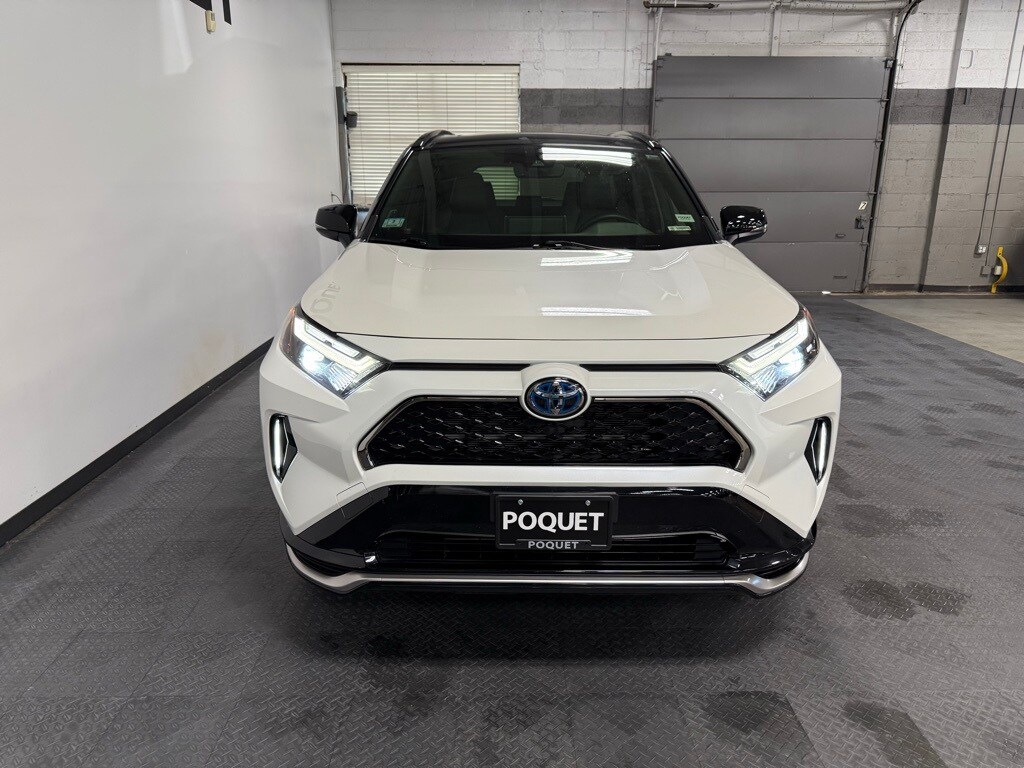 2022 Toyota RAV4 Prime XSE photo 3