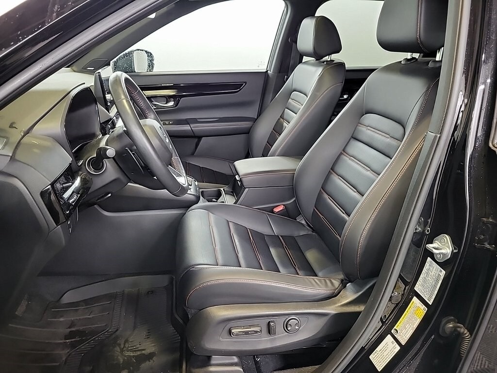 2023 Honda CR-V Hybrid Sport Touring photo 4