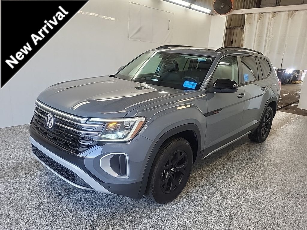 Used 2025 Volkswagen Atlas 2.0T Peak Edition SUV