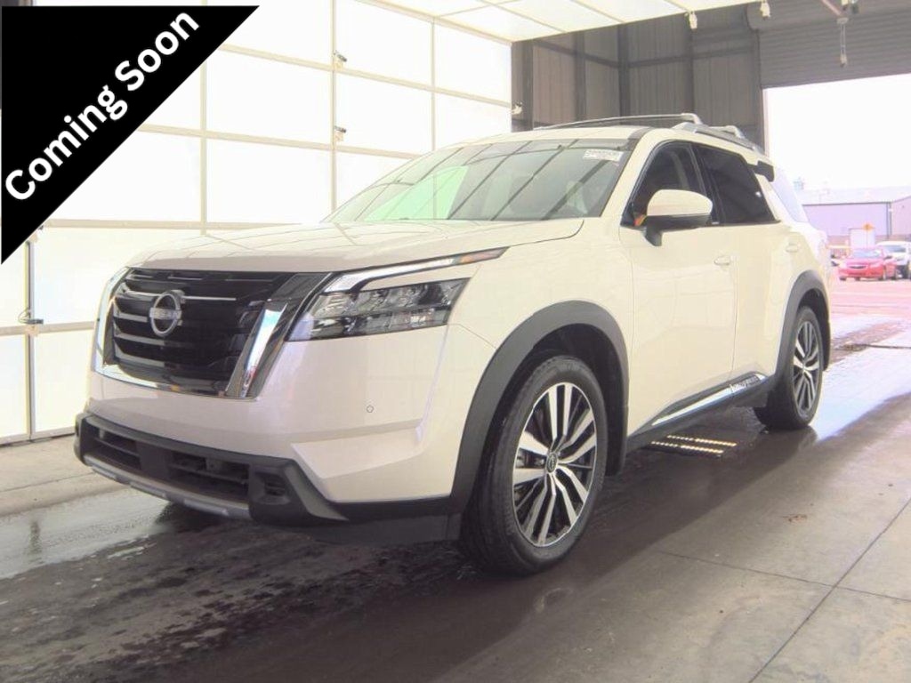 Used 2024 Nissan Pathfinder Platinum SUV