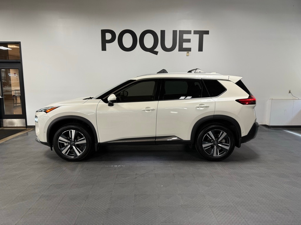 2023 Nissan Rogue Platinum's photo