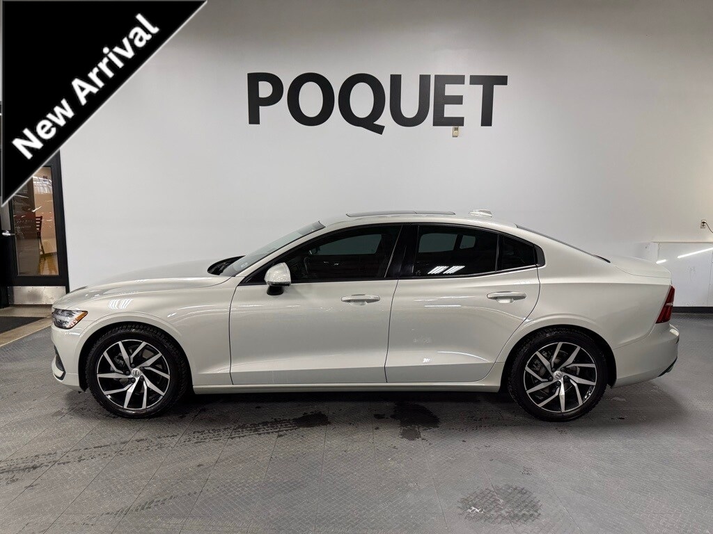 2020 Volvo S60 Momentum's photo