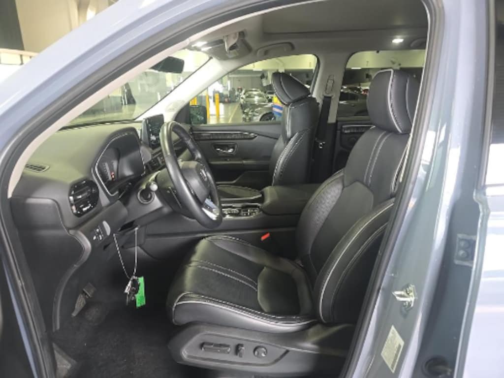 Used 2023 Honda Pilot Elite SUV