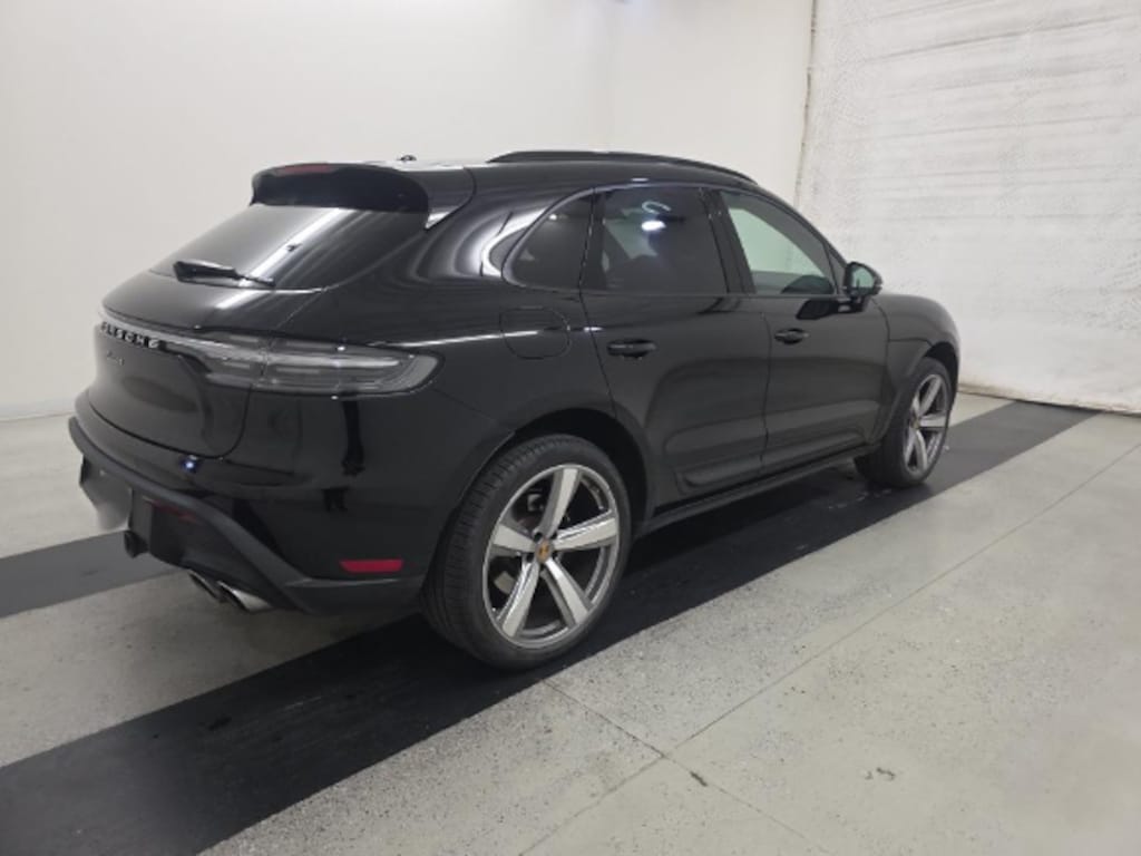 Used 2024 Porsche Macan Base SUV