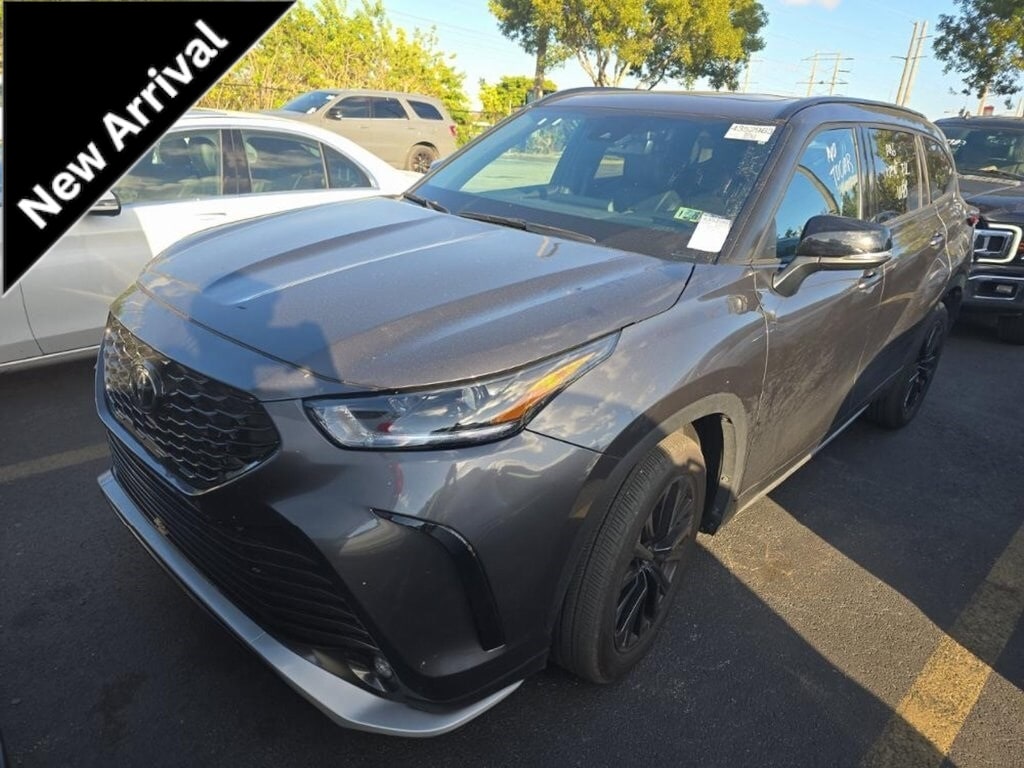 Used 2025 Toyota Highlander XSE SUV
