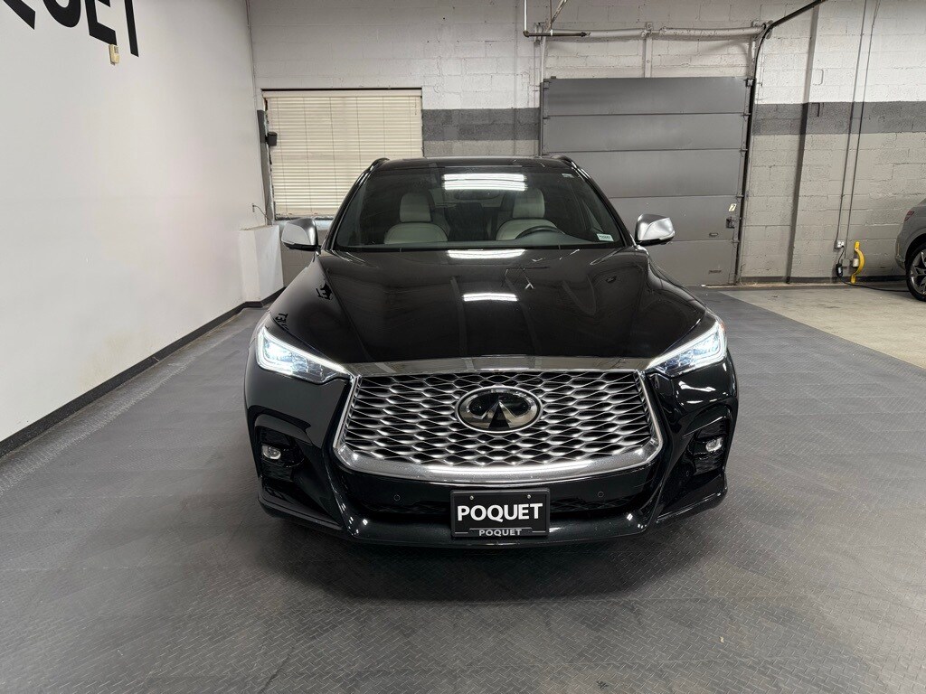 2022 Infiniti QX55 Essential photo 3